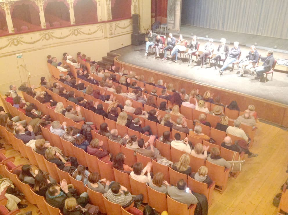 Servo per due: la compagnia incontra il pubblico a Oltre la scena