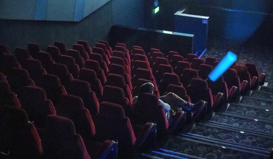 Uno spettatore alla volta. Le performance one-to-one fra intimità e personalizzazione di massa